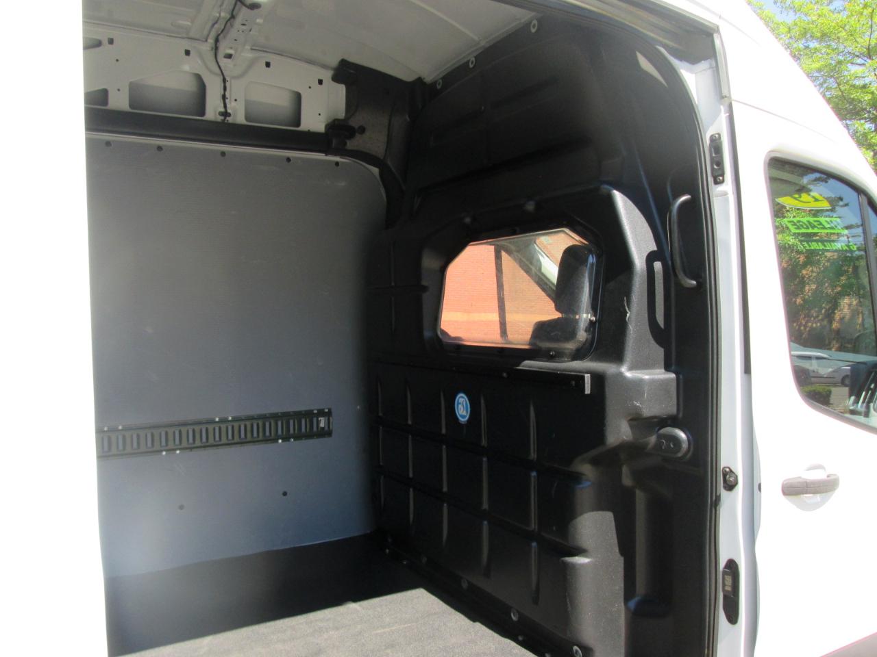 Ford Transit 250 Van High Roof w/Sliding Pass. 148-in. WB EL 2019