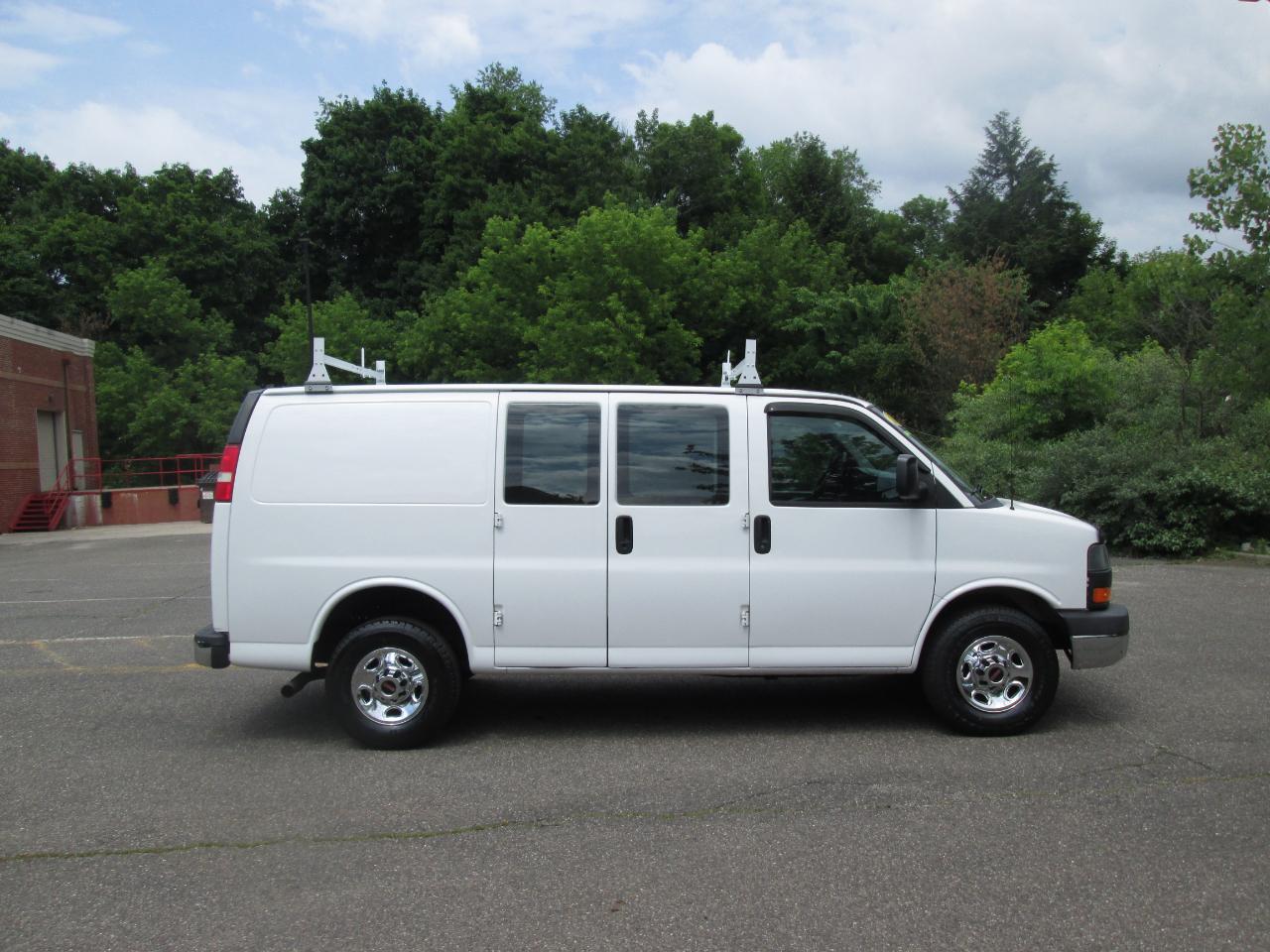GMC Savana G2500 Cargo 2015