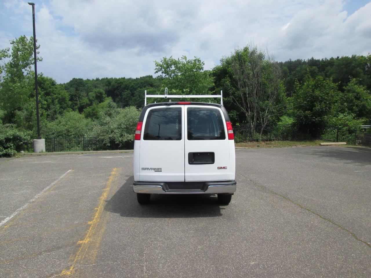 GMC Savana G2500 Cargo 2015