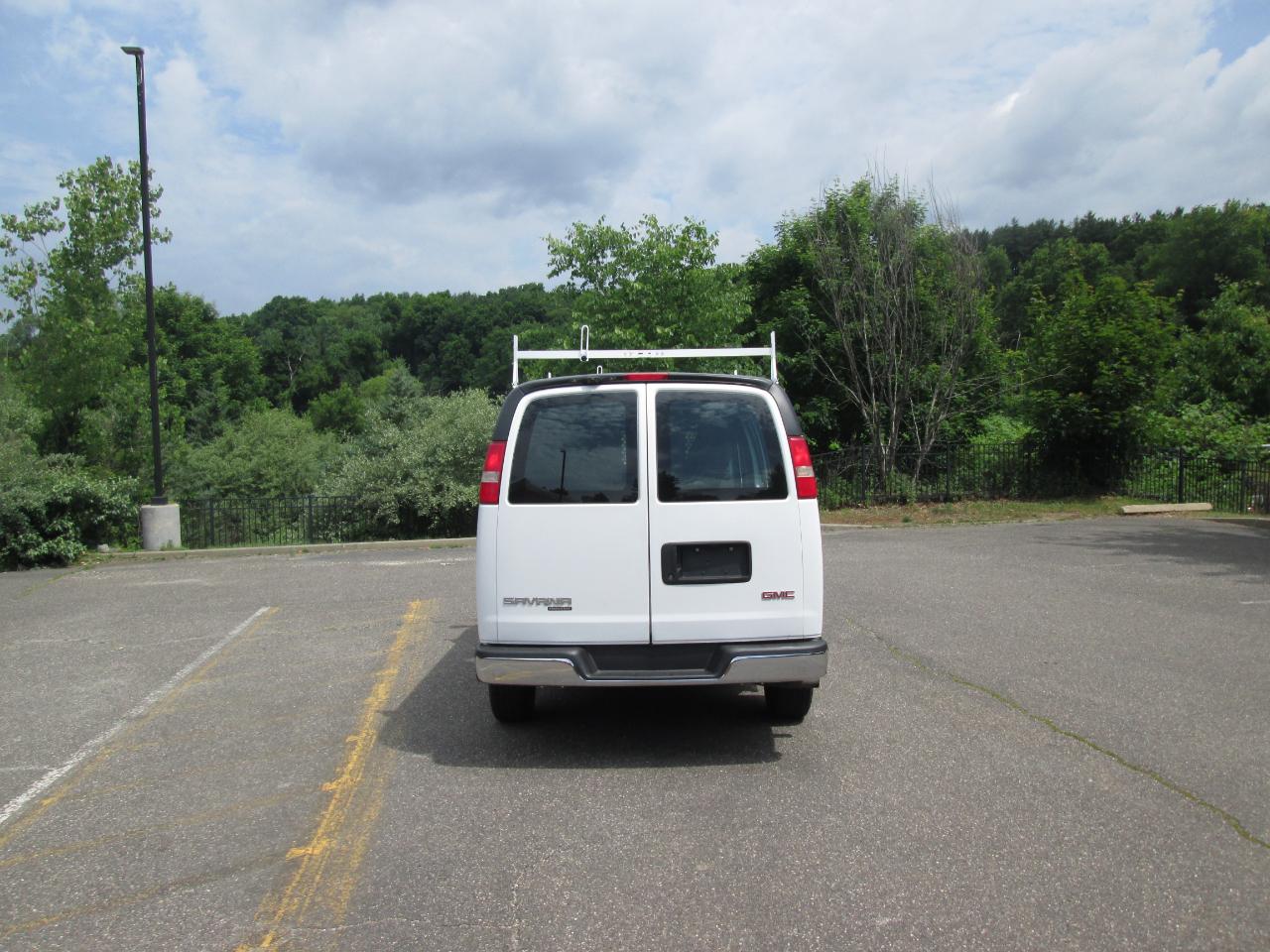 GMC Savana G2500 Cargo 2015