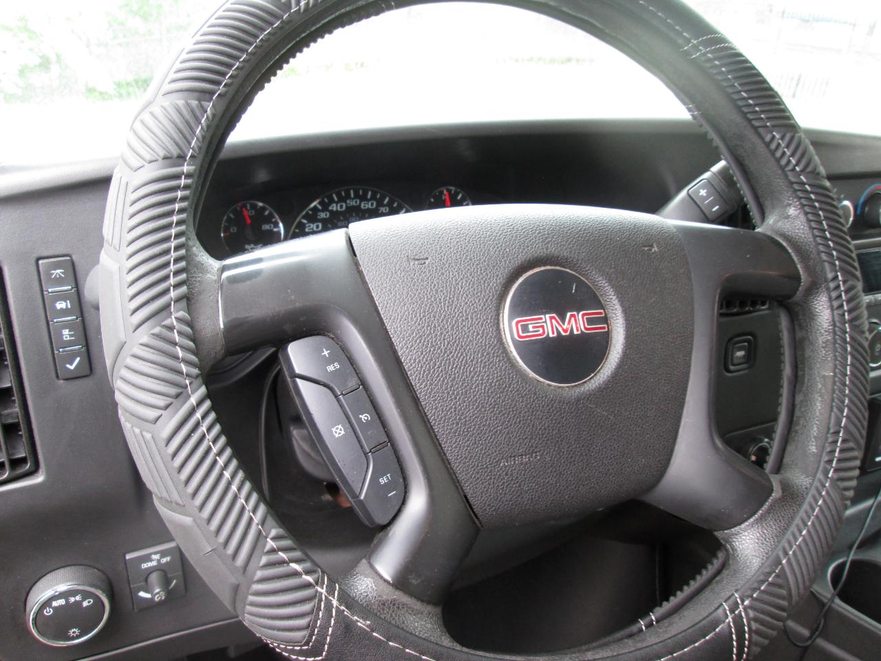 GMC Savana G2500 Cargo 2015
