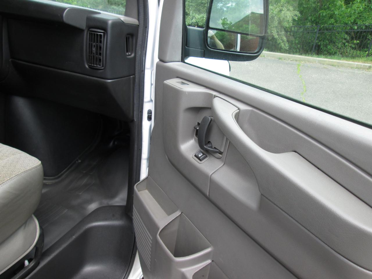 GMC Savana G2500 Cargo 2015
