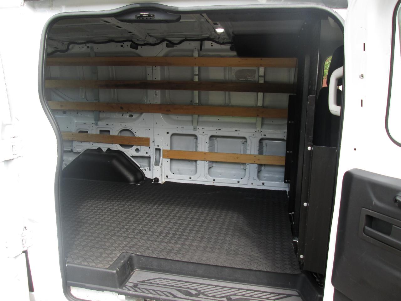Ford Transit 250 Van Low Roof w/Sliding Pass. 130-in. WB 2021