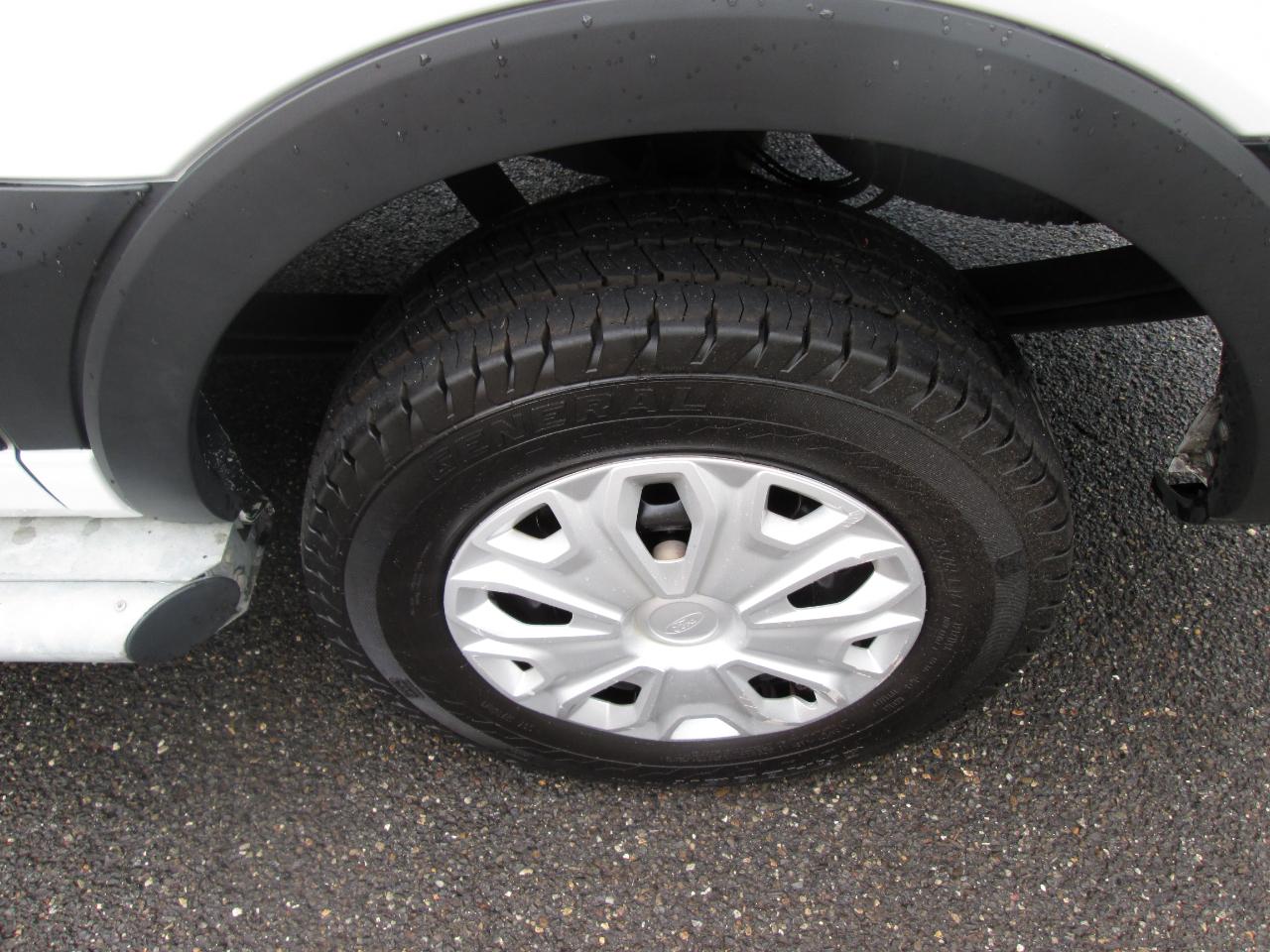 Ford Transit 250 Van Low Roof w/Sliding Pass. 130-in. WB 2021