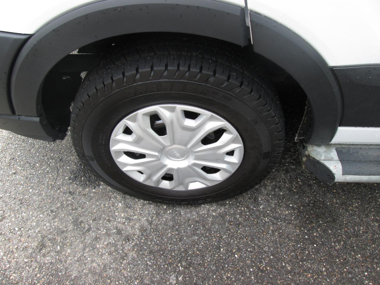 Ford Transit 250 Van Low Roof w/Sliding Pass. 130-in. WB 2021