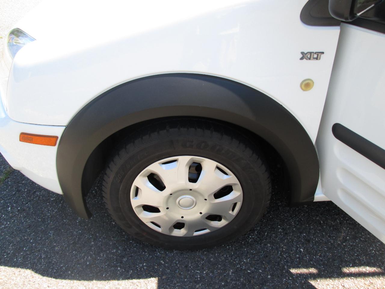 Ford Transit Connect XLT with Rear Door Glass 2013