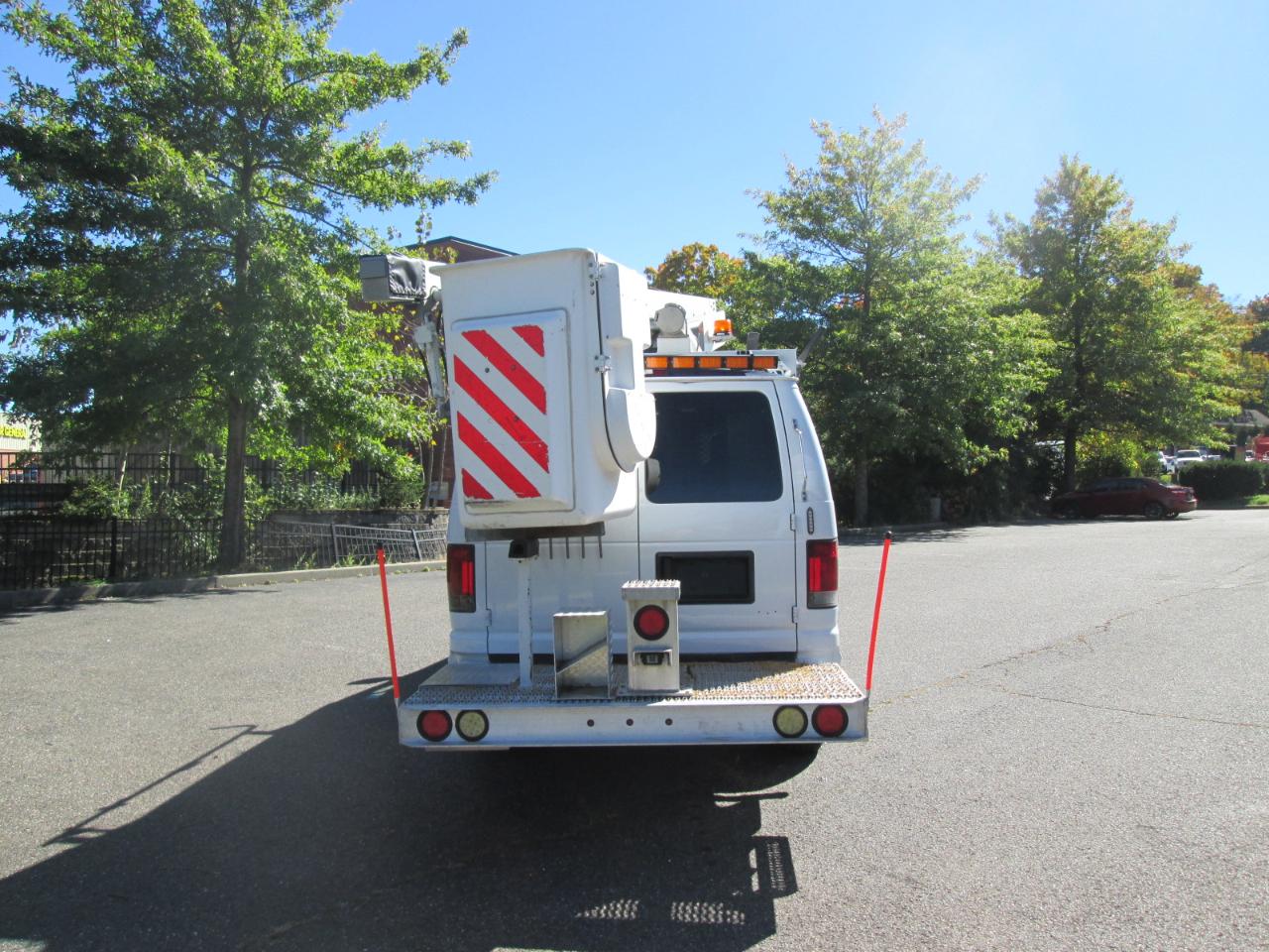 Ford Econoline E-350 Super Duty 2014