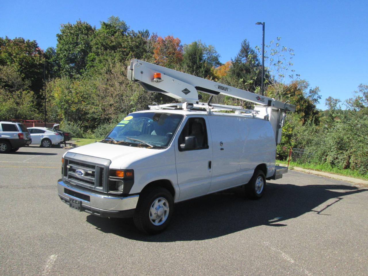 Ford Econoline E-350 Super Duty 2014