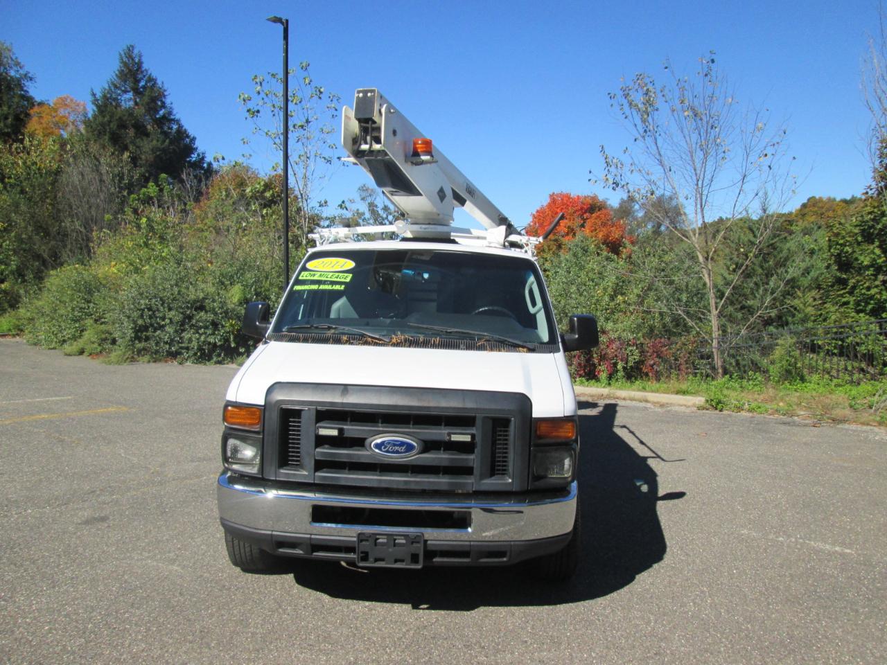 Ford Econoline E-350 Super Duty 2014
