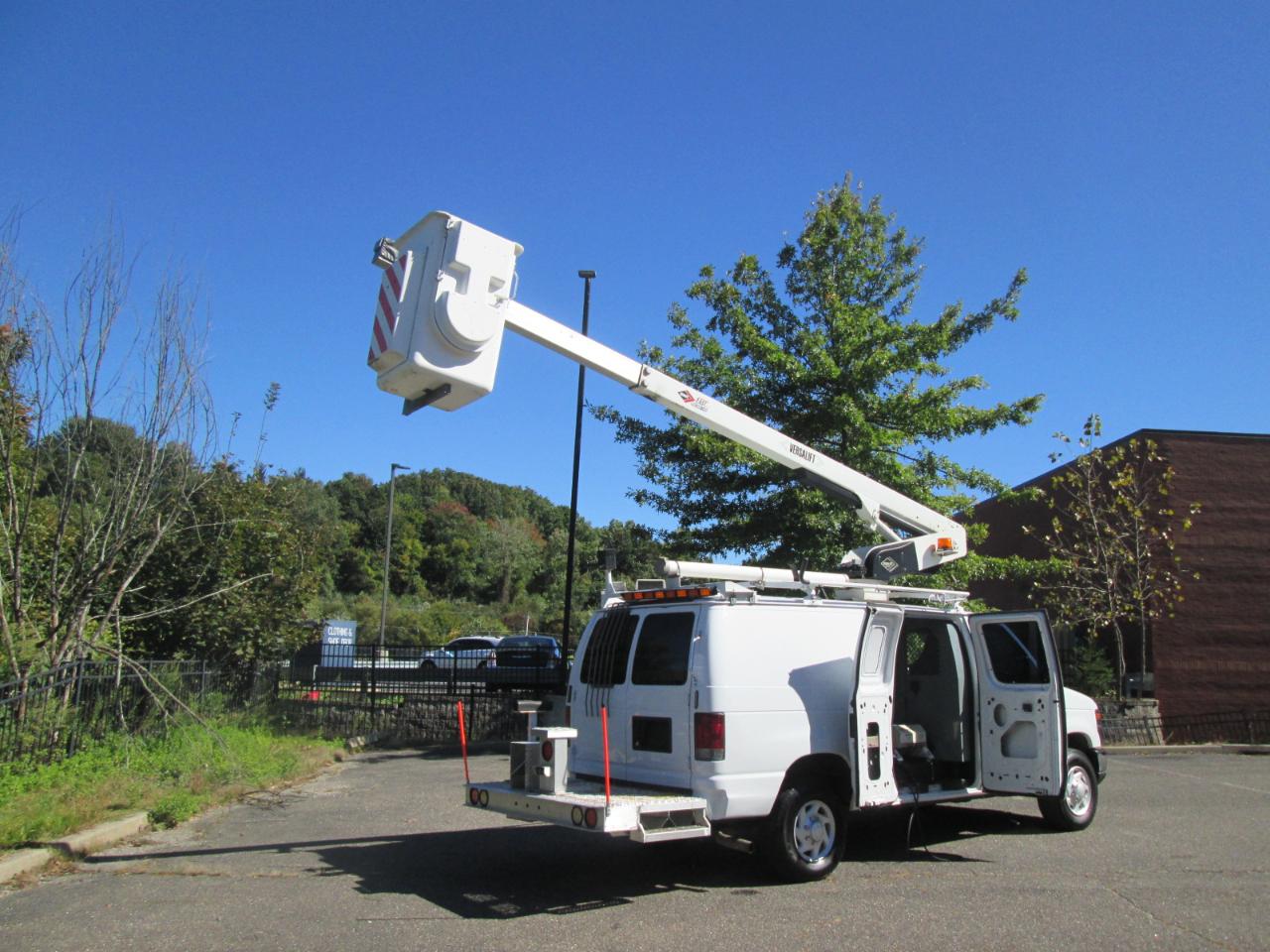 Ford Econoline E-350 Super Duty 2014
