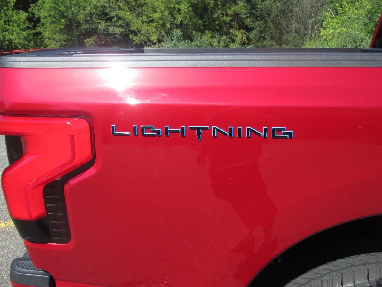 Ford F-150 Lightning Lariat 2022