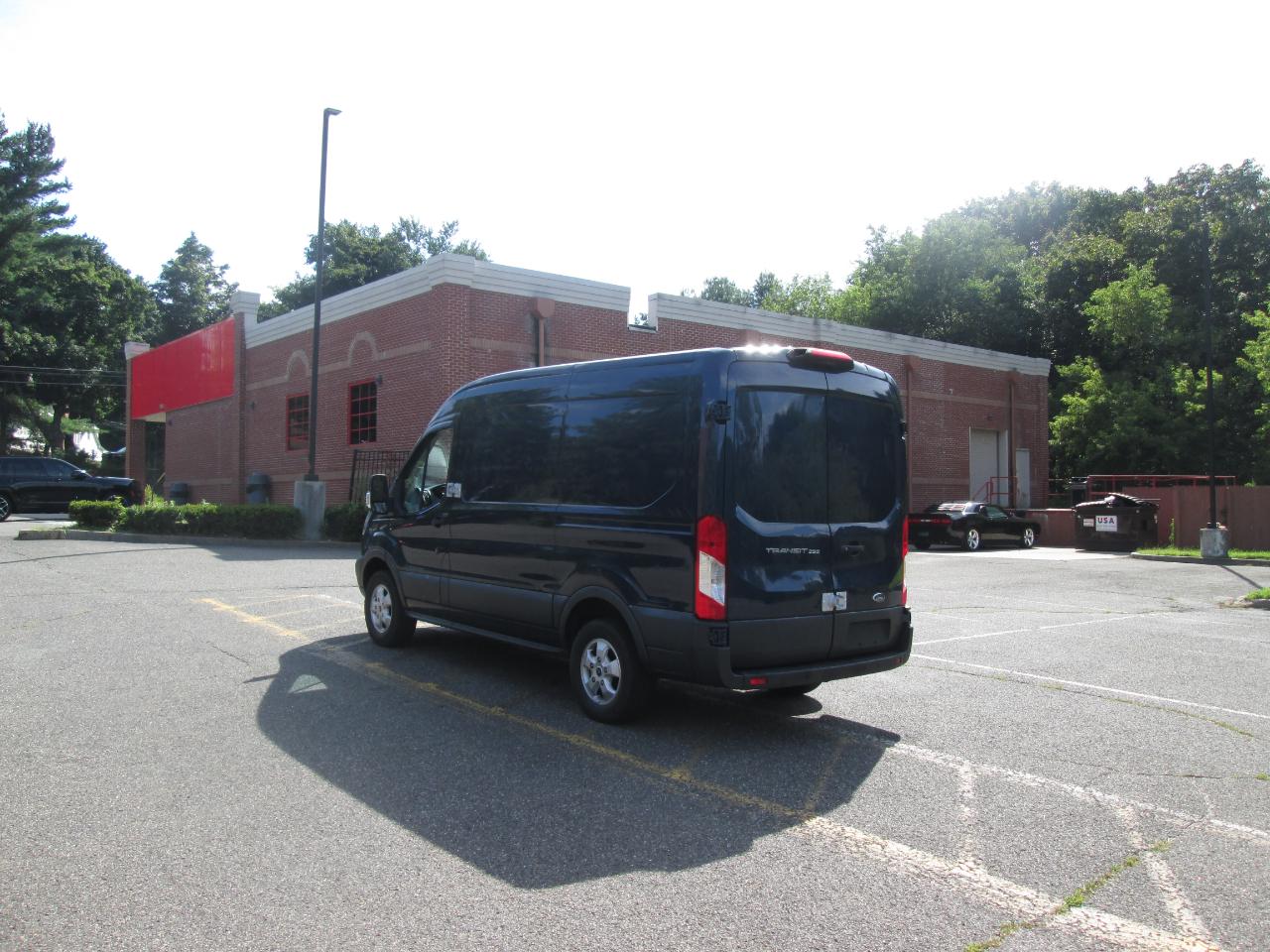 Ford Transit 250 Van Med. Roof w/Sliding Pass. 130-in. WB 2018