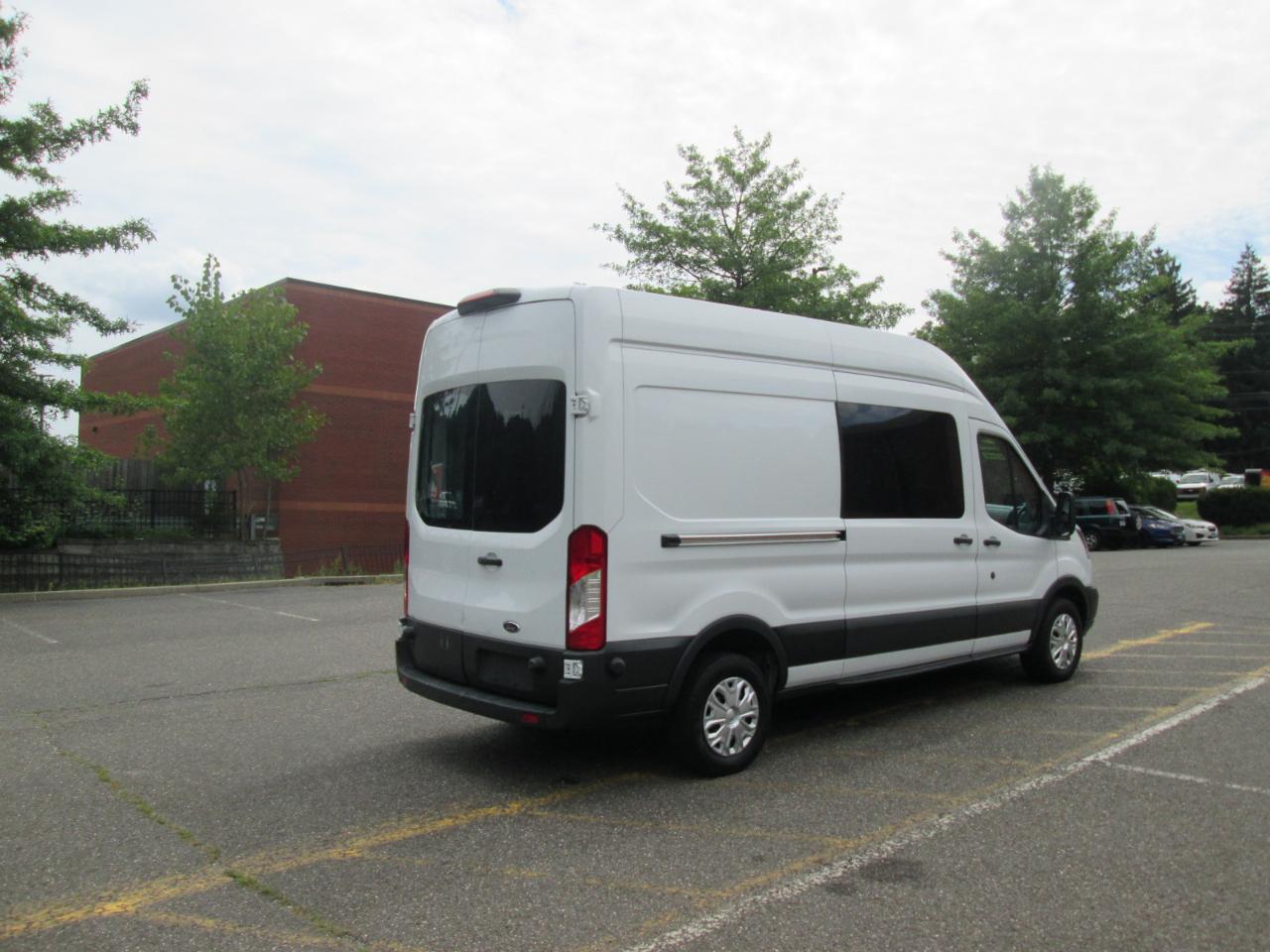 Ford Transit 250 Van High Roof w/Sliding Pass. 148-in. WB 2018