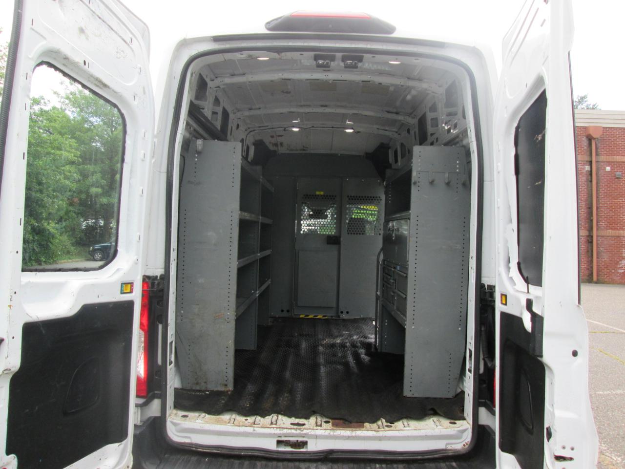 Ford Transit 250 Van High Roof w/Sliding Pass. 148-in. WB 2018