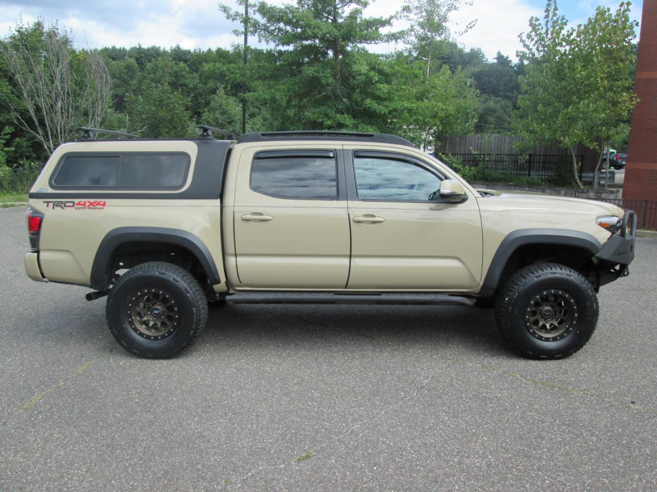Toyota Tacoma SR5 Double Cab Long Bed V6 6AT 4WD 2017