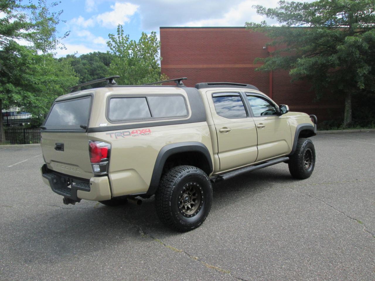 Toyota Tacoma SR5 Double Cab Long Bed V6 6AT 4WD 2017