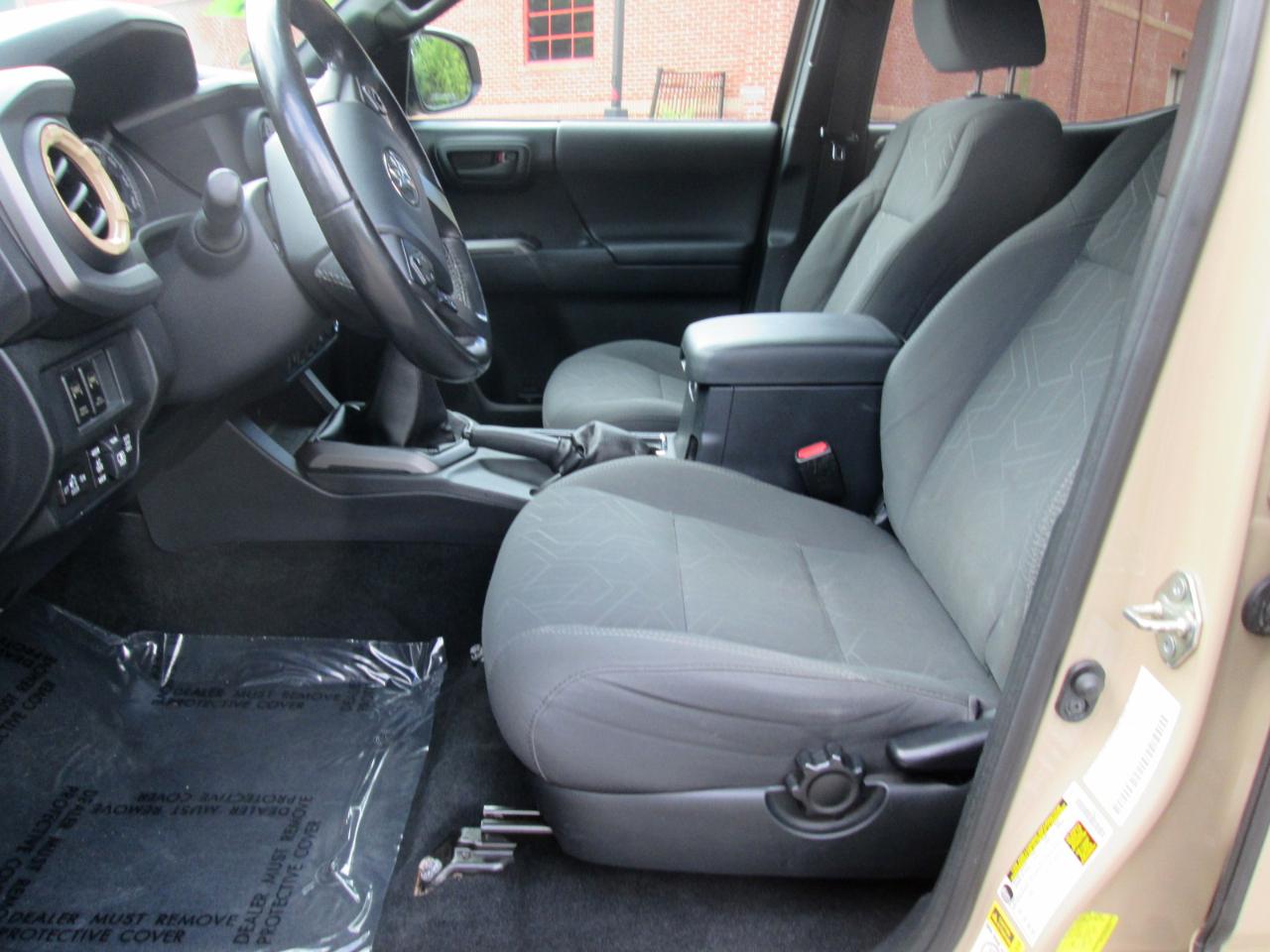 Toyota Tacoma SR5 Double Cab Long Bed V6 6AT 4WD 2017