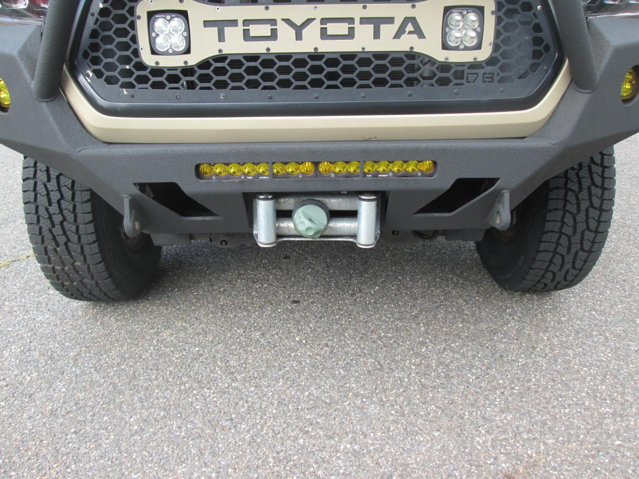 Toyota Tacoma SR5 Double Cab Long Bed V6 6AT 4WD 2017