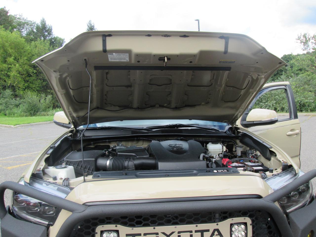 Toyota Tacoma SR5 Double Cab Long Bed V6 6AT 4WD 2017