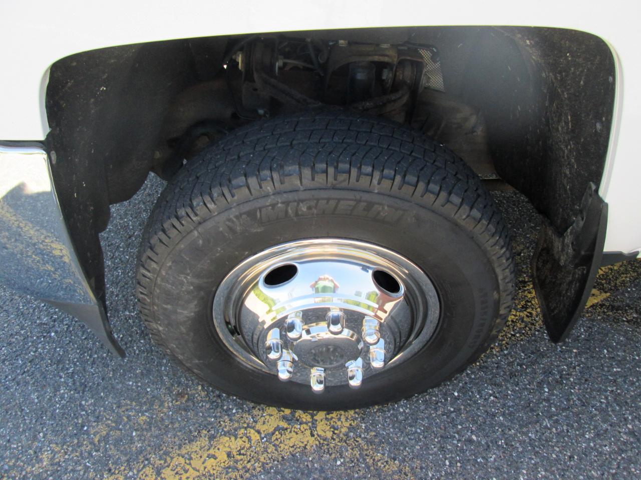 Chevrolet Silverado 3500HD Work Truck Crew Cab 4WD 2016
