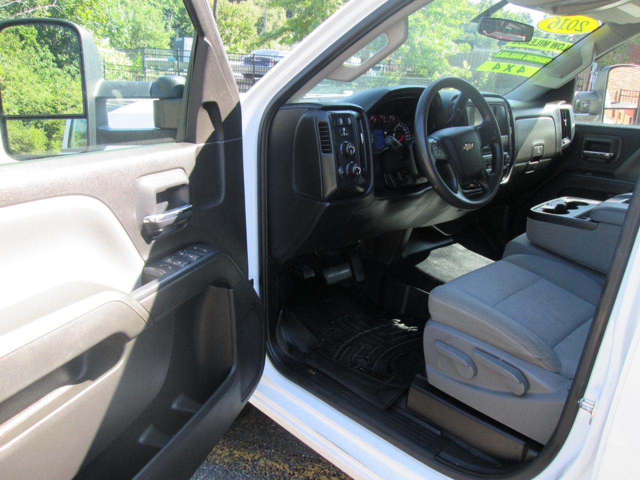 Chevrolet Silverado 3500HD Work Truck Crew Cab 4WD 2016