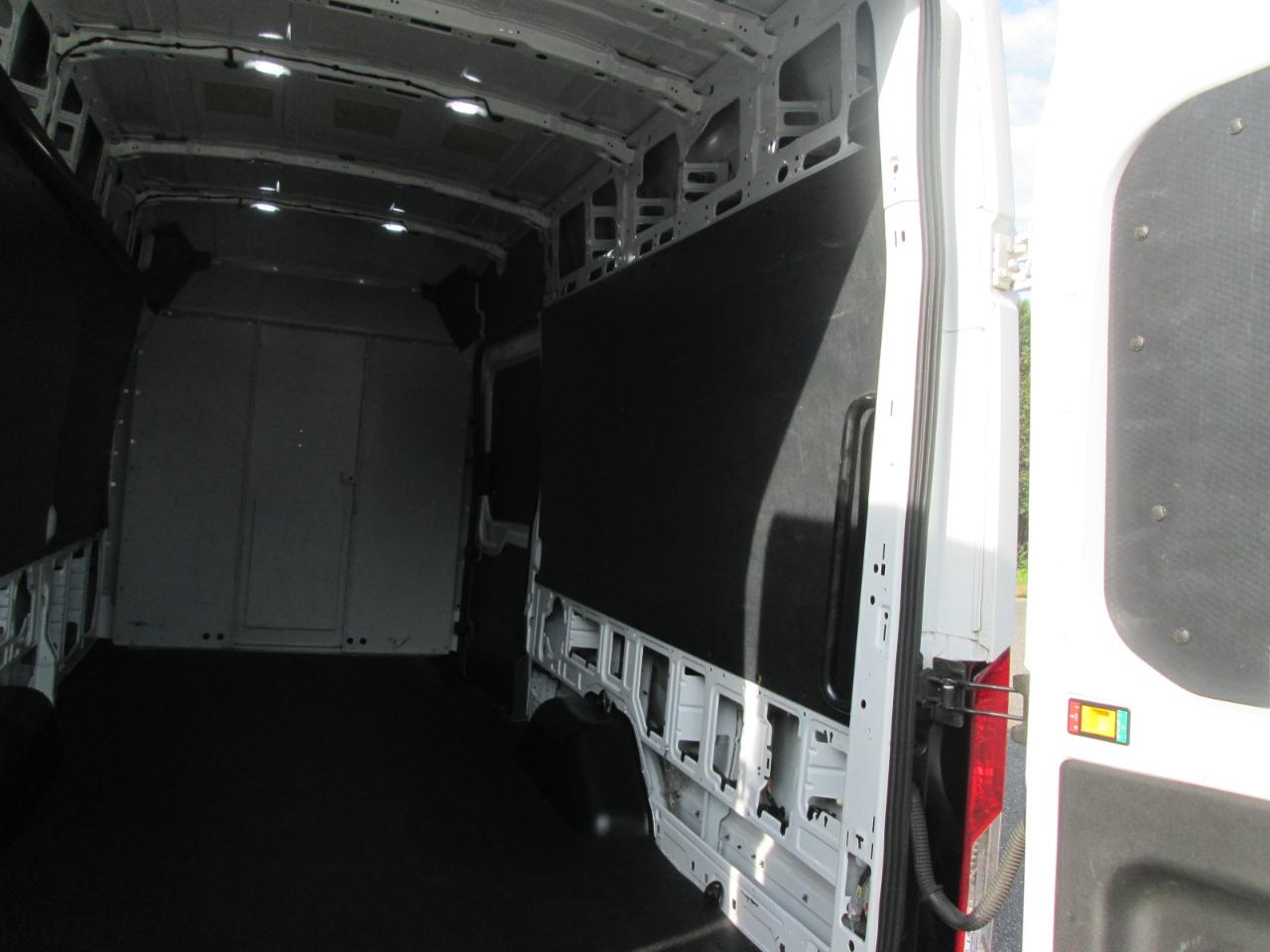 Ford Transit 350 Van High Roof w/Sliding Pass. 148-in. WB EL 2019
