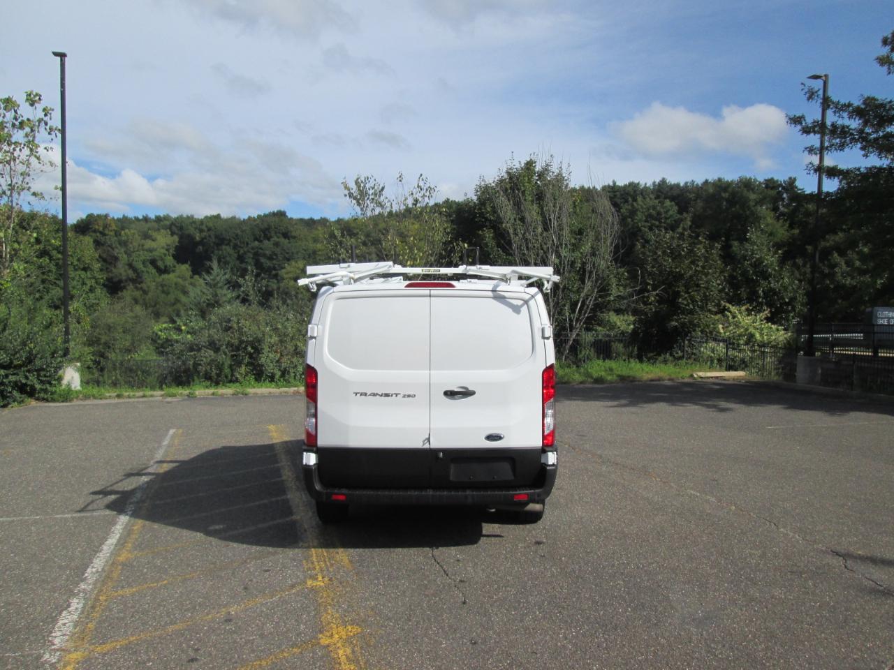 Ford Transit 250 Van Low Roof w/Sliding Pass. 130-in. WB 2020