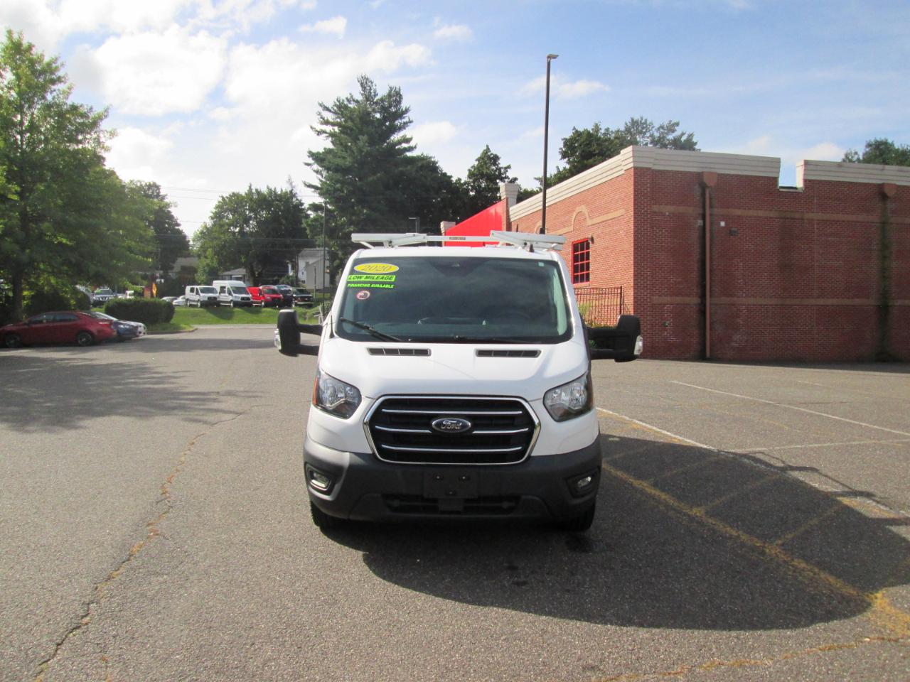 Ford Transit 250 Van Low Roof w/Sliding Pass. 130-in. WB 2020