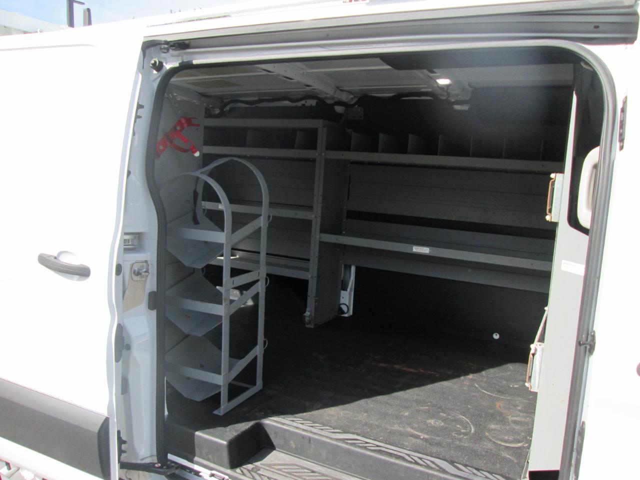Ford Transit 250 Van Low Roof w/Sliding Pass. 130-in. WB 2020