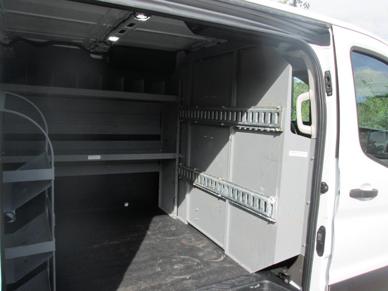 Ford Transit 250 Van Low Roof w/Sliding Pass. 130-in. WB 2020