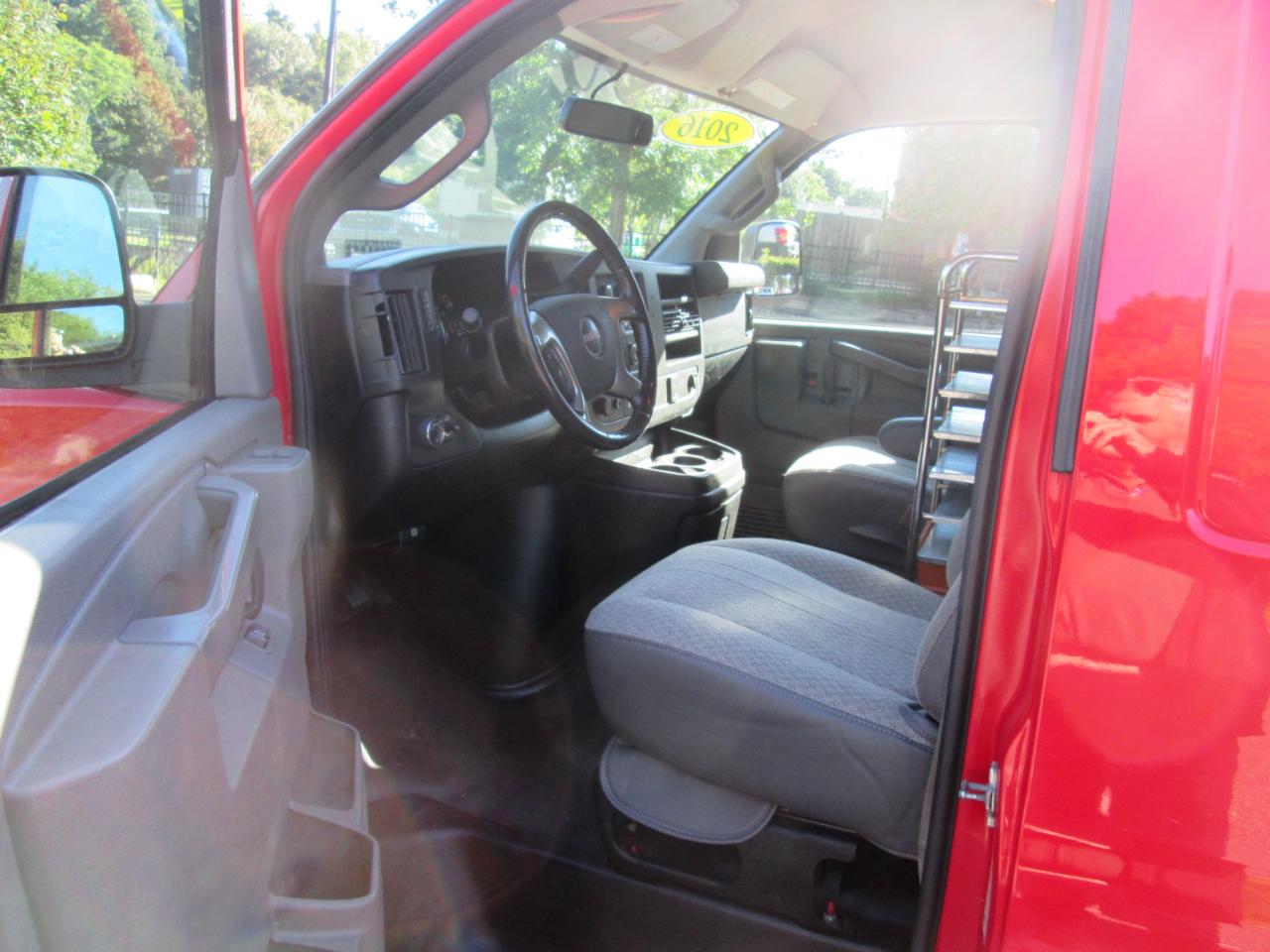 GMC Savana G3500 Cargo Ext 2016