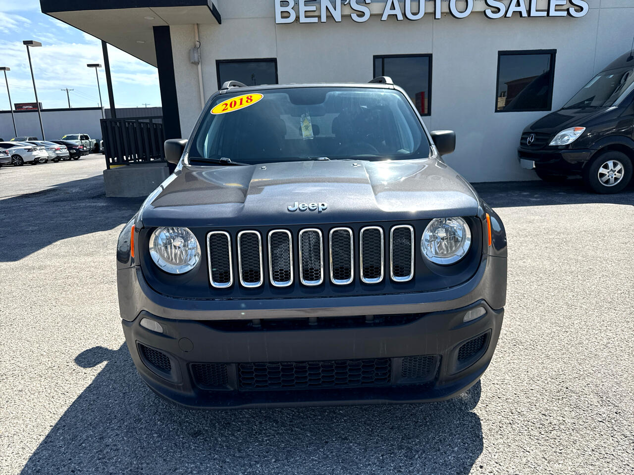 2018 Jeep Renegade Latitude photo 2