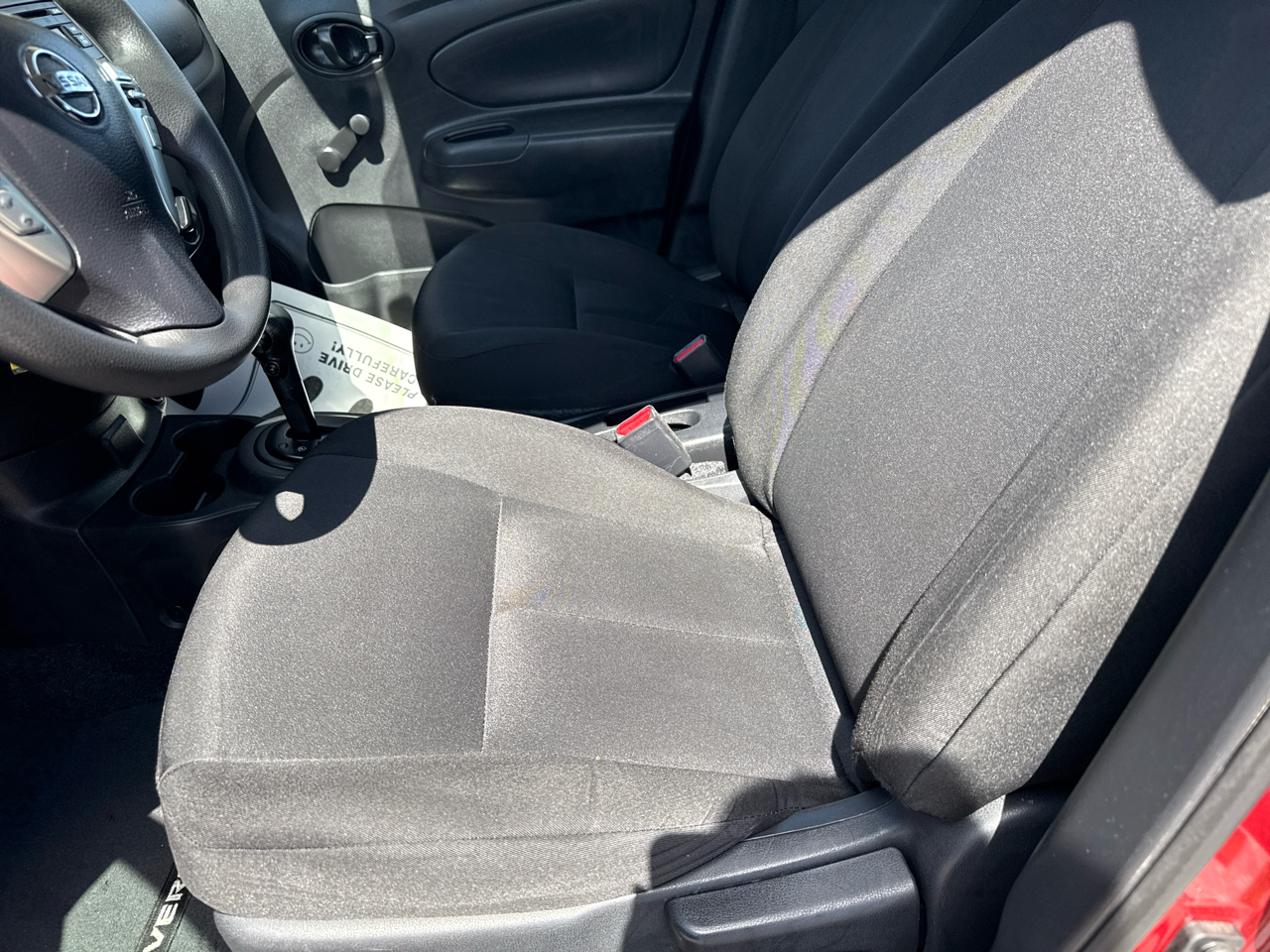 2017 Nissan Versa 1.6 Sedan photo 6