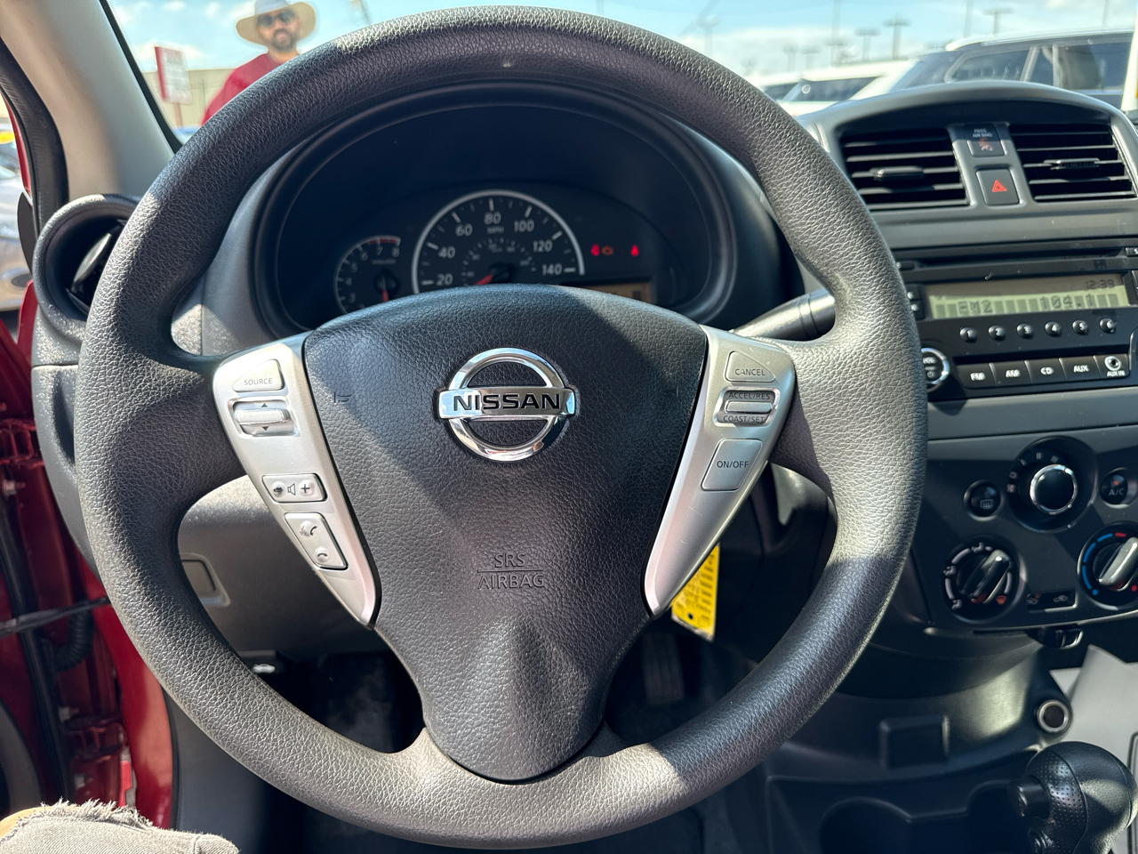 2017 Nissan Versa 1.6 Sedan photo 9
