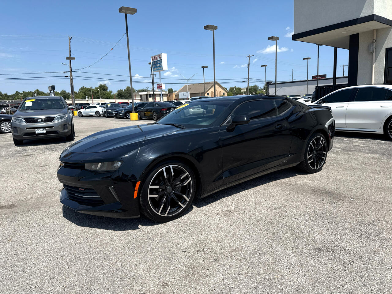2016 Chevrolet Camaro 1LT Coupe photo 2