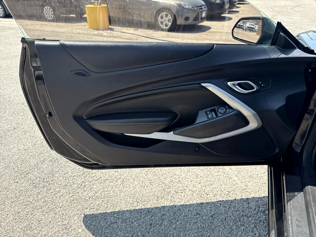 2016 Chevrolet Camaro 1LT Coupe photo 13