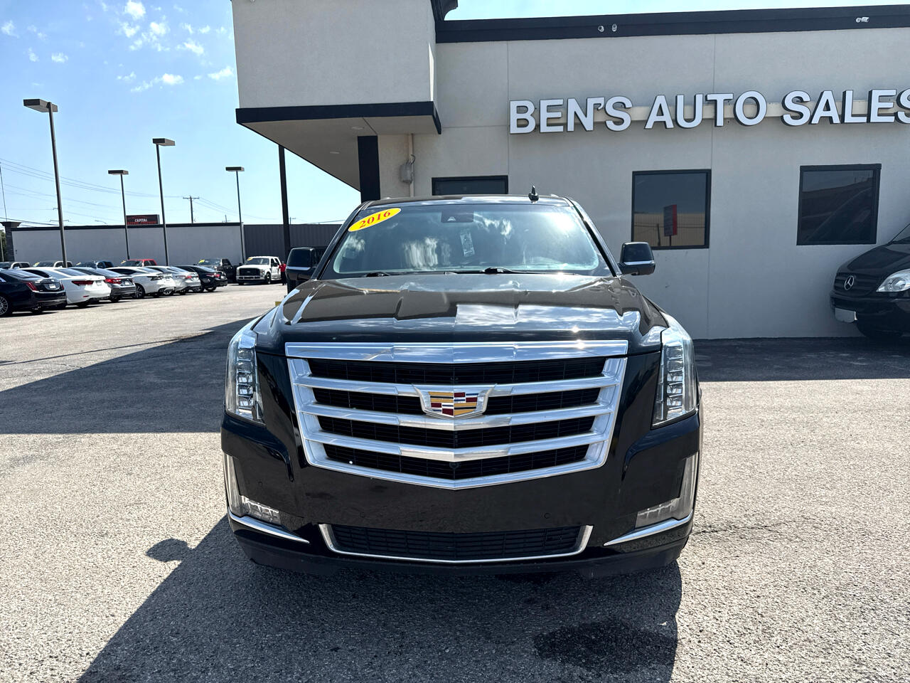 2016 Cadillac Escalade ESV Luxury photo 3