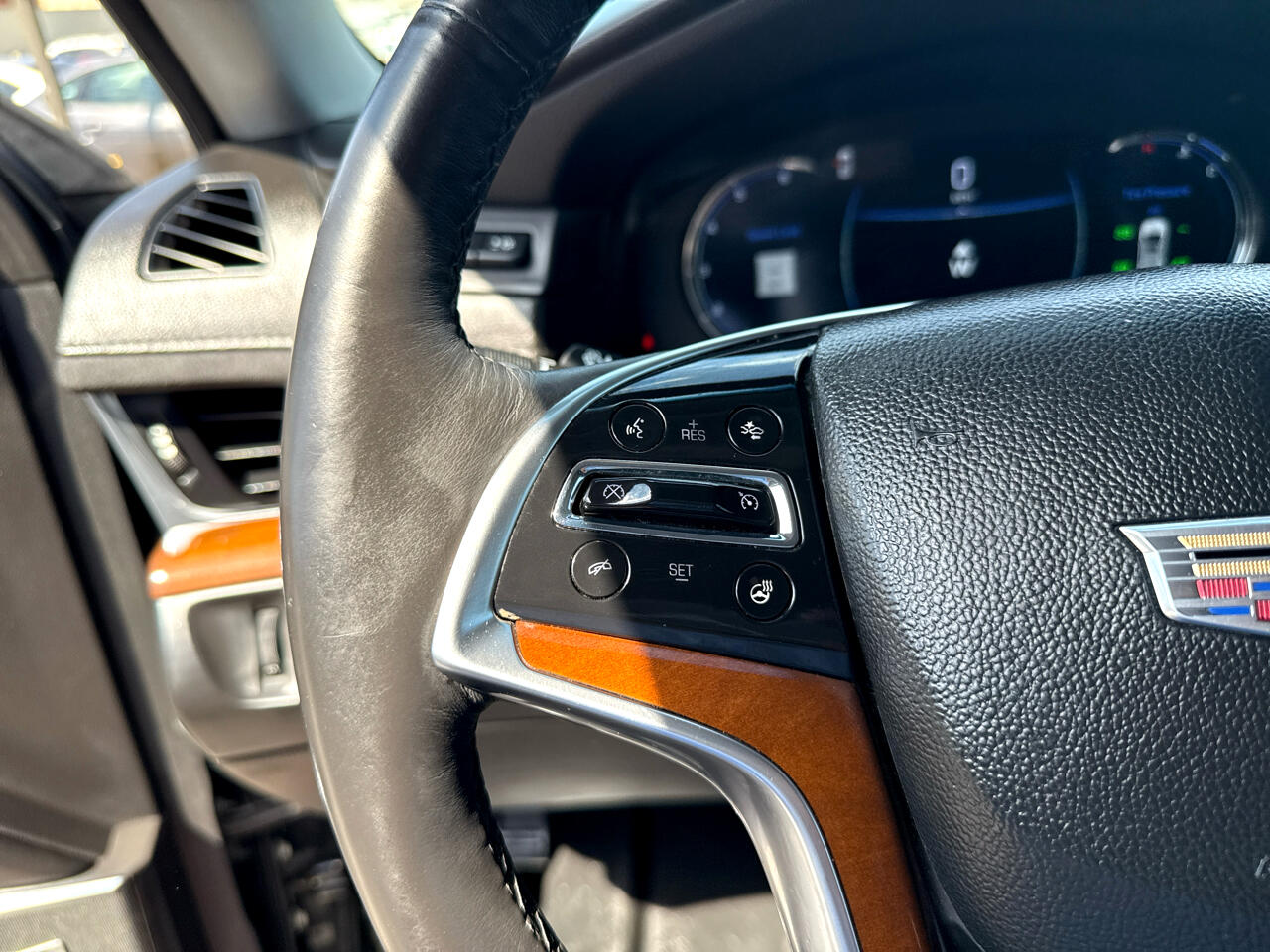 2016 Cadillac Escalade ESV Luxury photo 21