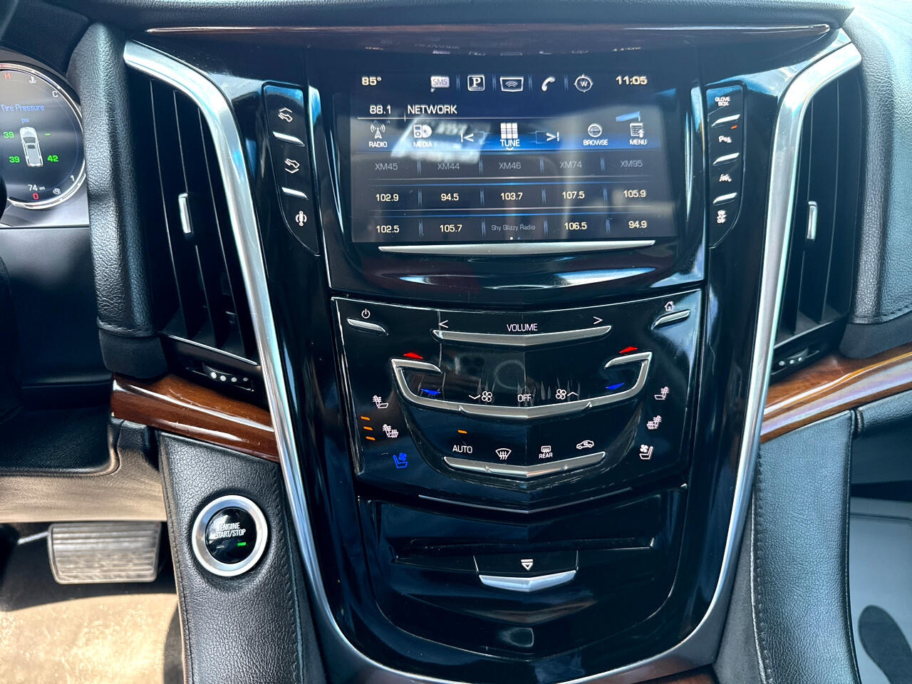 2016 Cadillac Escalade ESV Luxury photo 24