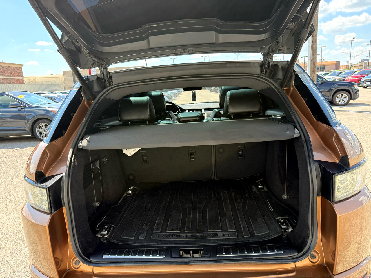 2015 Land Rover Range Rover Evoque Dynamic Premium photo 6