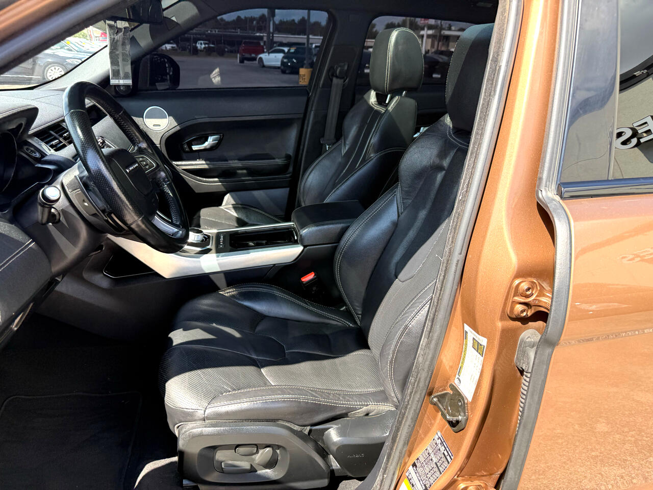 2015 Land Rover Range Rover Evoque Dynamic Premium photo 9