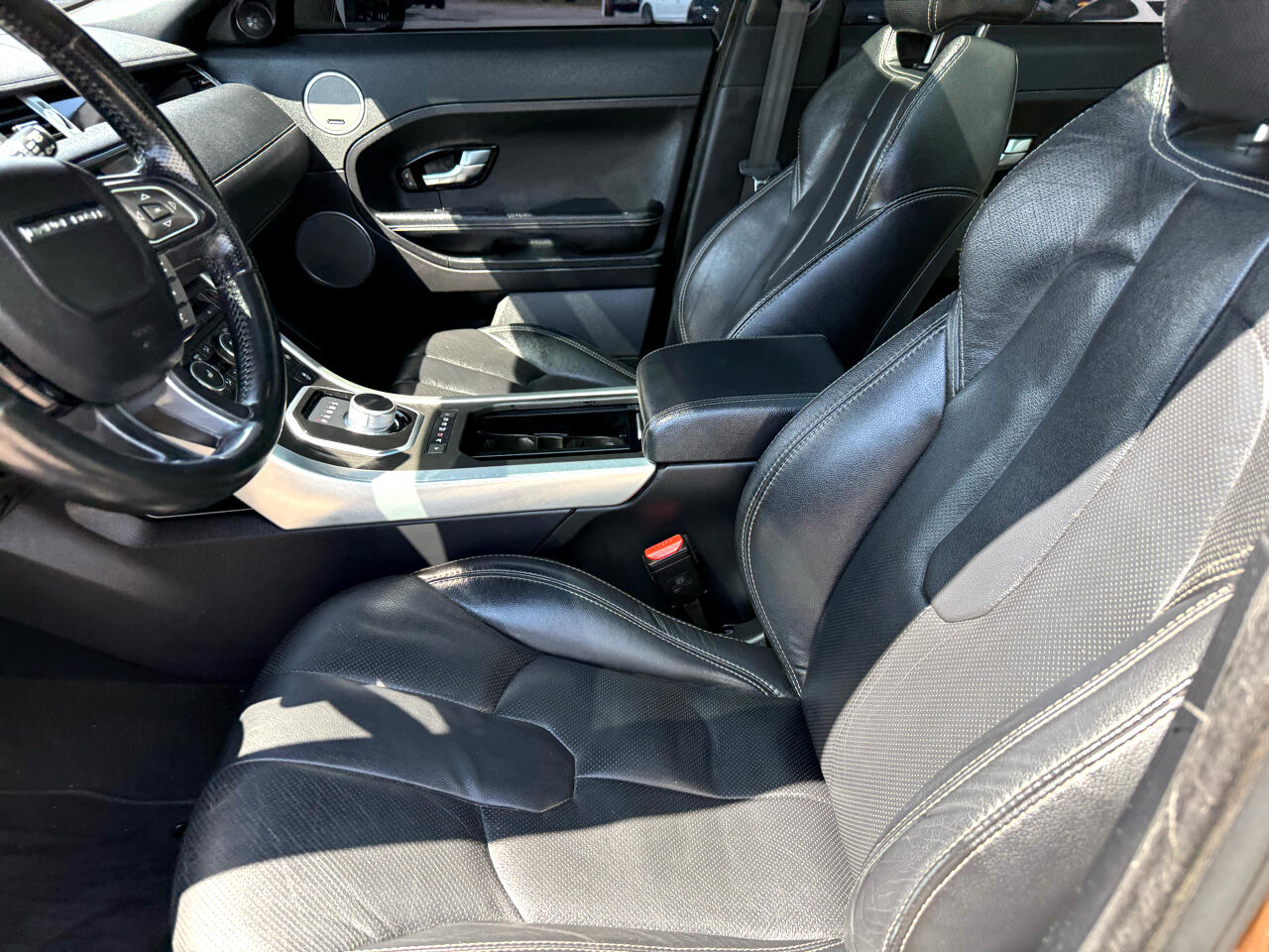 2015 Land Rover Range Rover Evoque Dynamic Premium photo 10