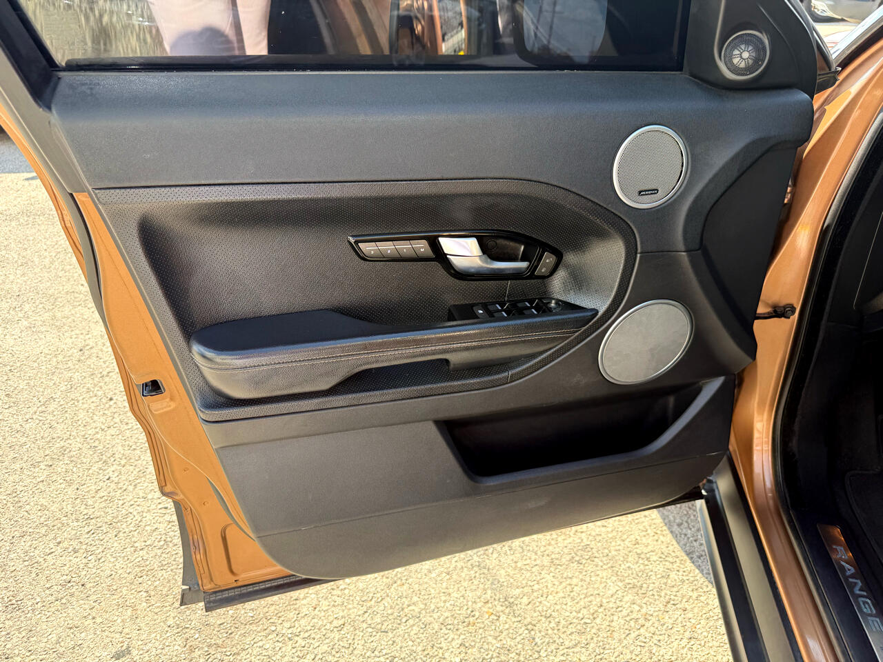 2015 Land Rover Range Rover Evoque Dynamic Premium photo 12