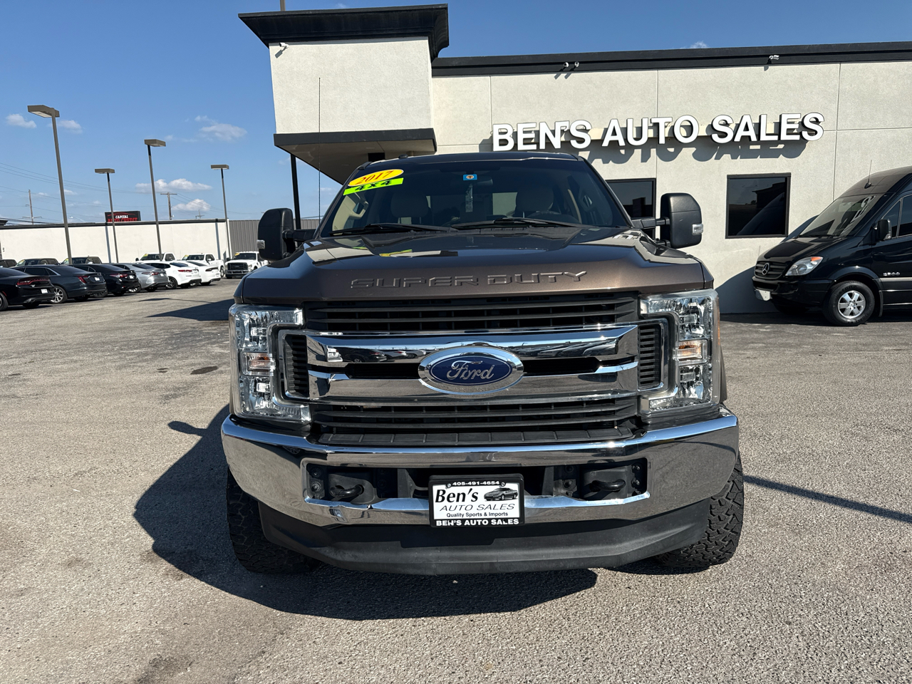 2017 Ford F-350 XLT photo 3