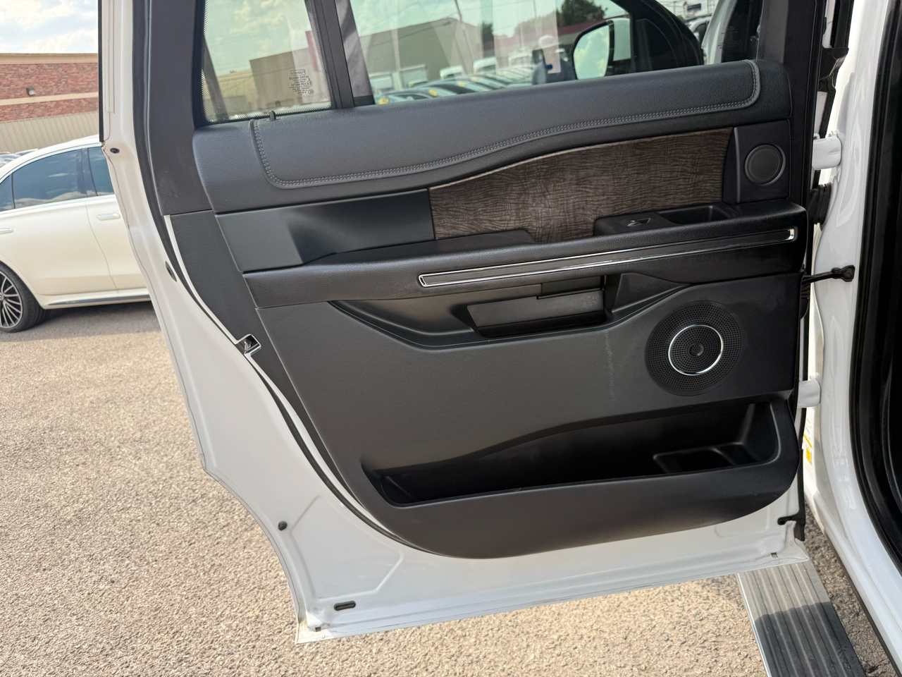 2019 Ford Expedition MAX Limited photo 13