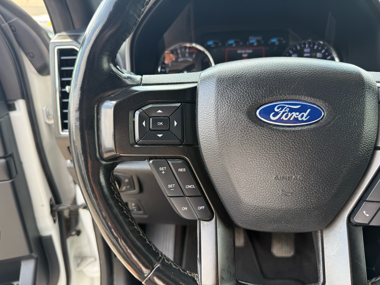 2019 Ford Expedition MAX Limited photo 15