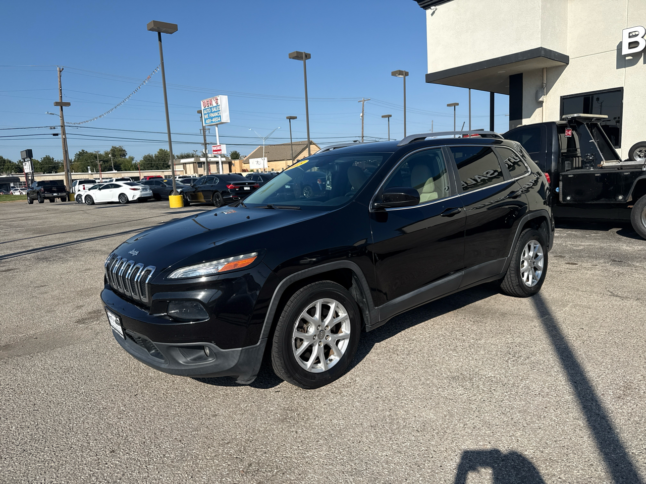 2015 Jeep Cherokee Latitude photo 2