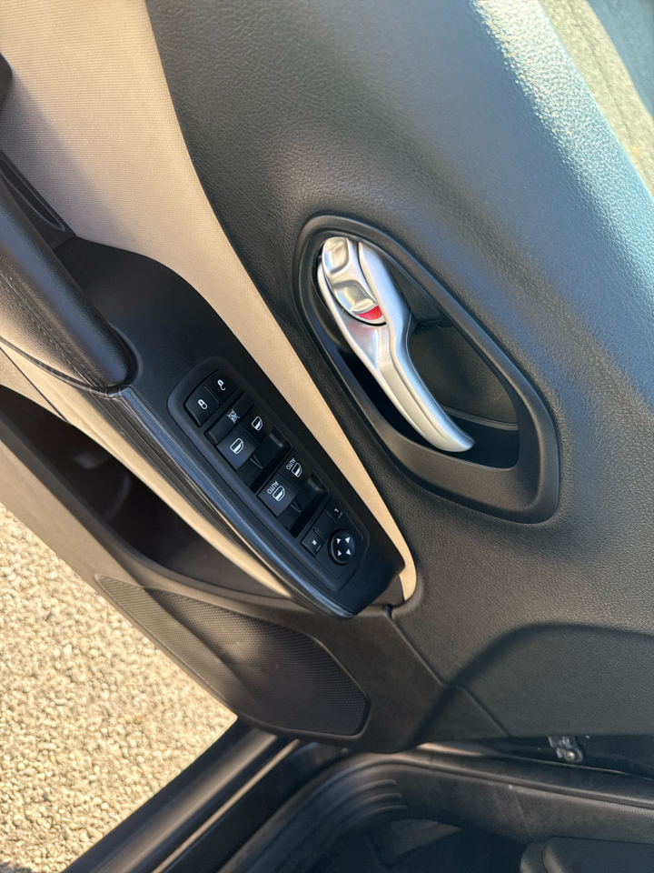 2015 Jeep Cherokee Latitude photo 12