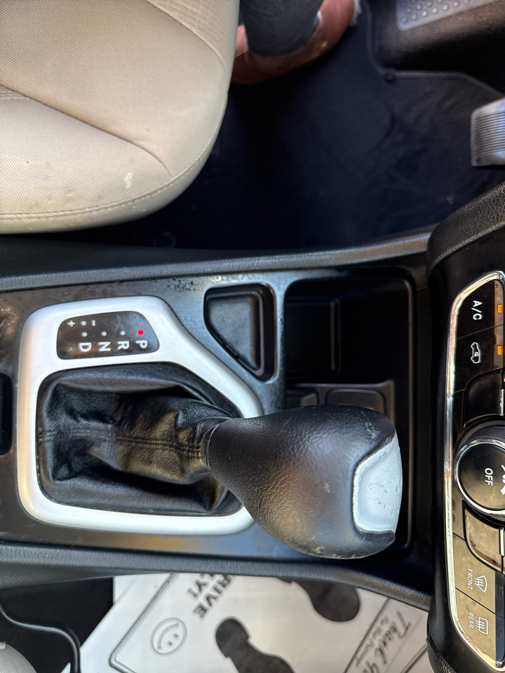 2015 Jeep Cherokee Latitude photo 23