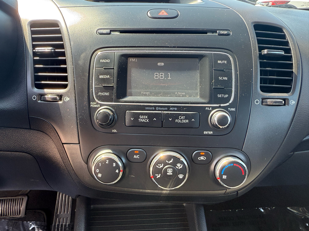 2016 Kia Forte EX photo 17
